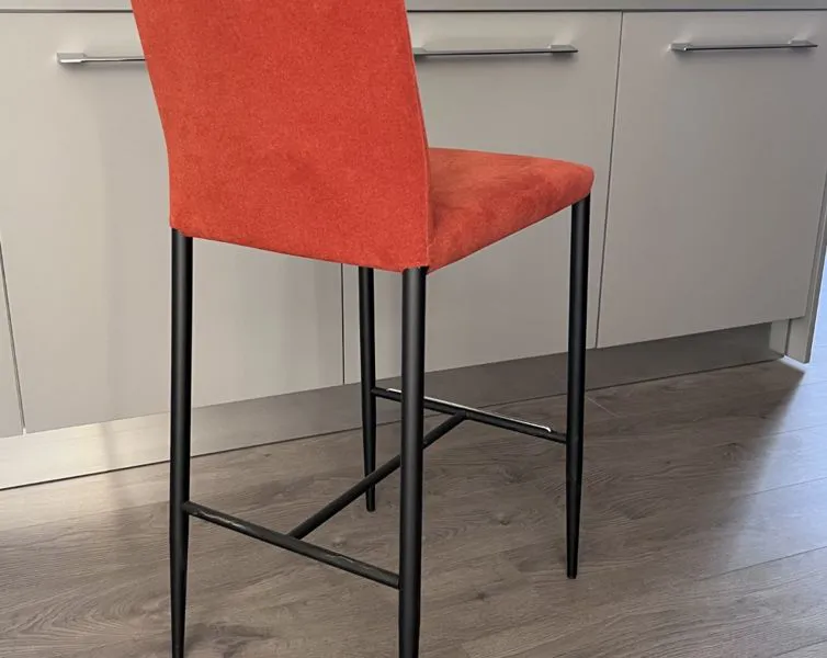 Tavoli e sedie d'arredamento presso Mobili Castelli a Illasi, Verona.