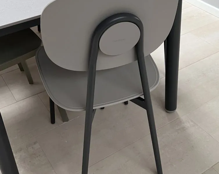 Tavoli e sedie d'arredamento presso Mobili Castelli a Illasi, Verona.