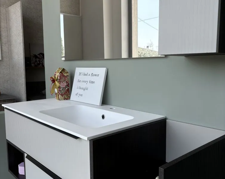 Bagno arredato da Mobili Castelli