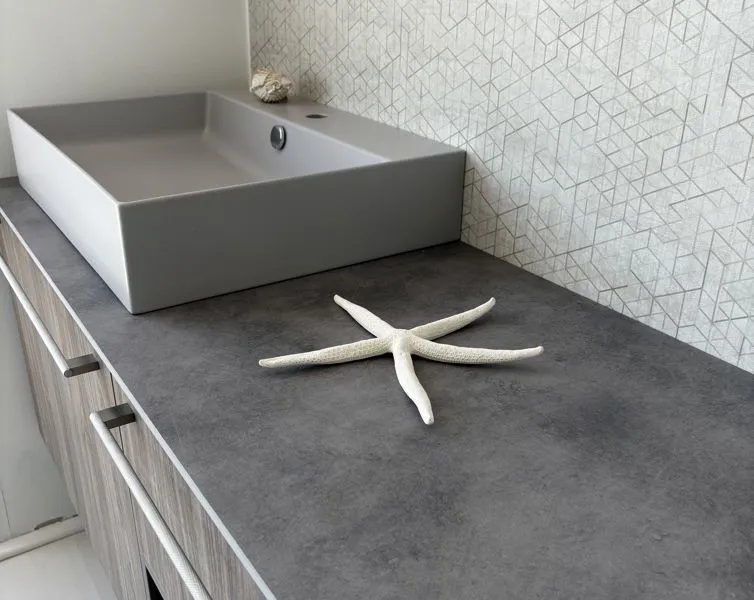 Bagno arredato da Mobili Castelli